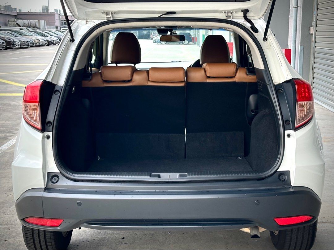 Honda Vezel 1.5 X (A) (Category: Used Cars) located in Singapore. Submitted by mangoauto (Listing ID 1366591182, Image 3). Description: 🔥 CHEAPEST COE Honda Vezel for sale! 🔥Reliable, spacious and fuel efficient family car! ✨ ✅ 1 Owner Unit ✅ Lady Owner ✅ New Leather Upholstery ✅ Lowest Depre COE Unit ✅ High loans Available DM to arrange viewing, appointment only..