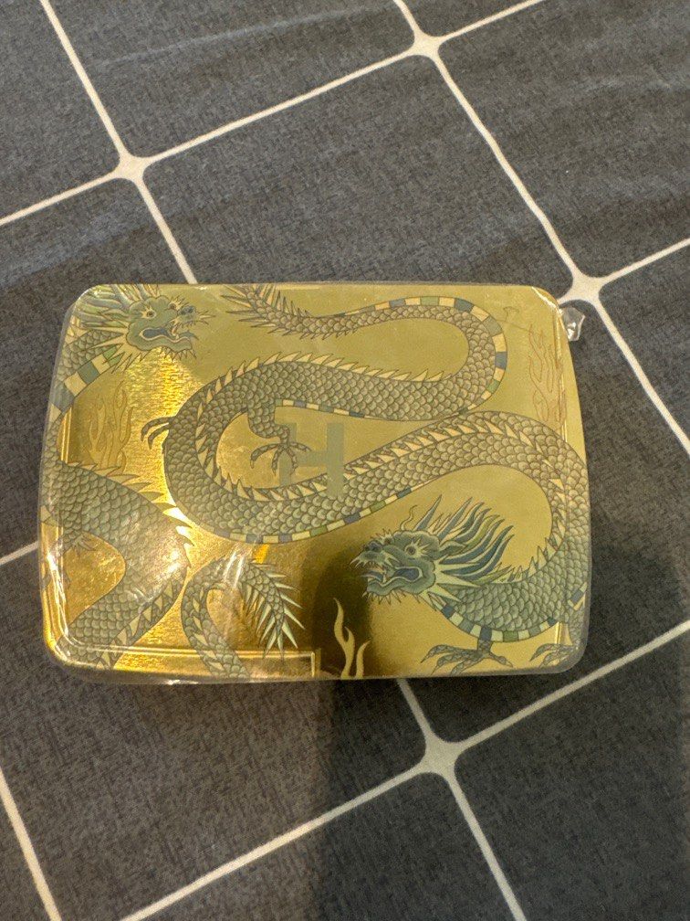 Hourglass dragon palette (Category: Makeup) located in Quezon City. Submitted by destashingmycloset (Listing ID 1366607534, Image 1). Description: .