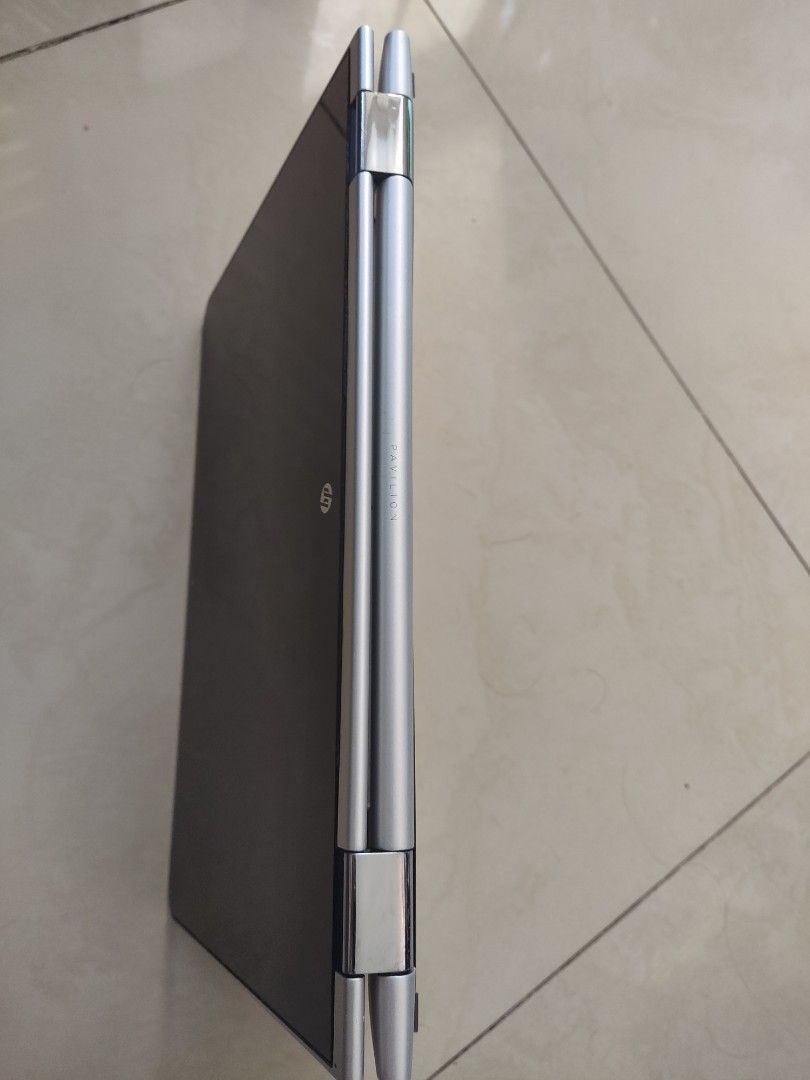 hp pavillion x360 m3 convertible (Category: Laptops & Notebooks) located in Caloocan City. Submitted by toxo30 (Listing ID 1366672815, Image 3). Description: issue na po tayo battery issue kayo na po magpapalit napapalitan ko na po ito dati battery kaso bumigay na din. gumagana naman pag nakasaksak negotiable po offer lang kayo tignan natin san tayo magkakasundong presyo preloved laptop 6gb ram core i3 240gb ssd convertible touch screen goods par