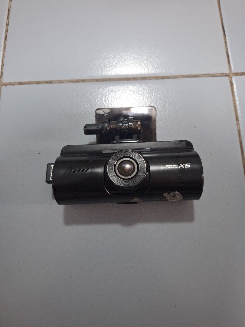 Iroad X5 2 channel dash camera (Category: Accessories) located in Singapore. Submitted by cookiemonster (Listing ID 1362972358, Image 1). Description: Great working conditions. 2 channel dash camera. As it condition. Welcome to test at your cost. Self collection at toh guan road.