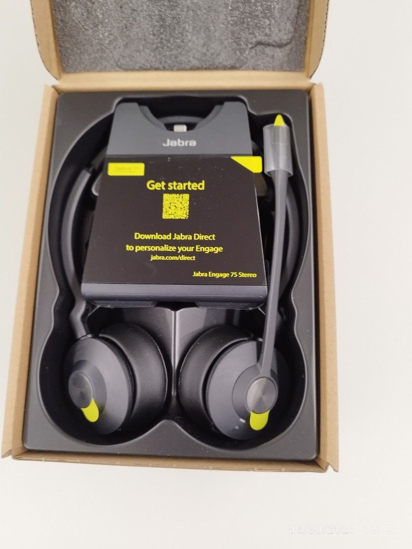 Jabra Engage 75 Wireless headset (Category: Headphones & Headsets) located in Singapore. Submitted by teddy.826 (Listing ID 1366730735, Image 2). Description: Brand new unused..