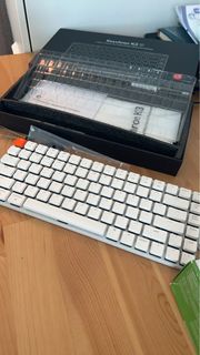 （分類：）位於 。 由 edwardcaeousell 提交（商品編號 1366577782，圖片 1）。簡介： 。