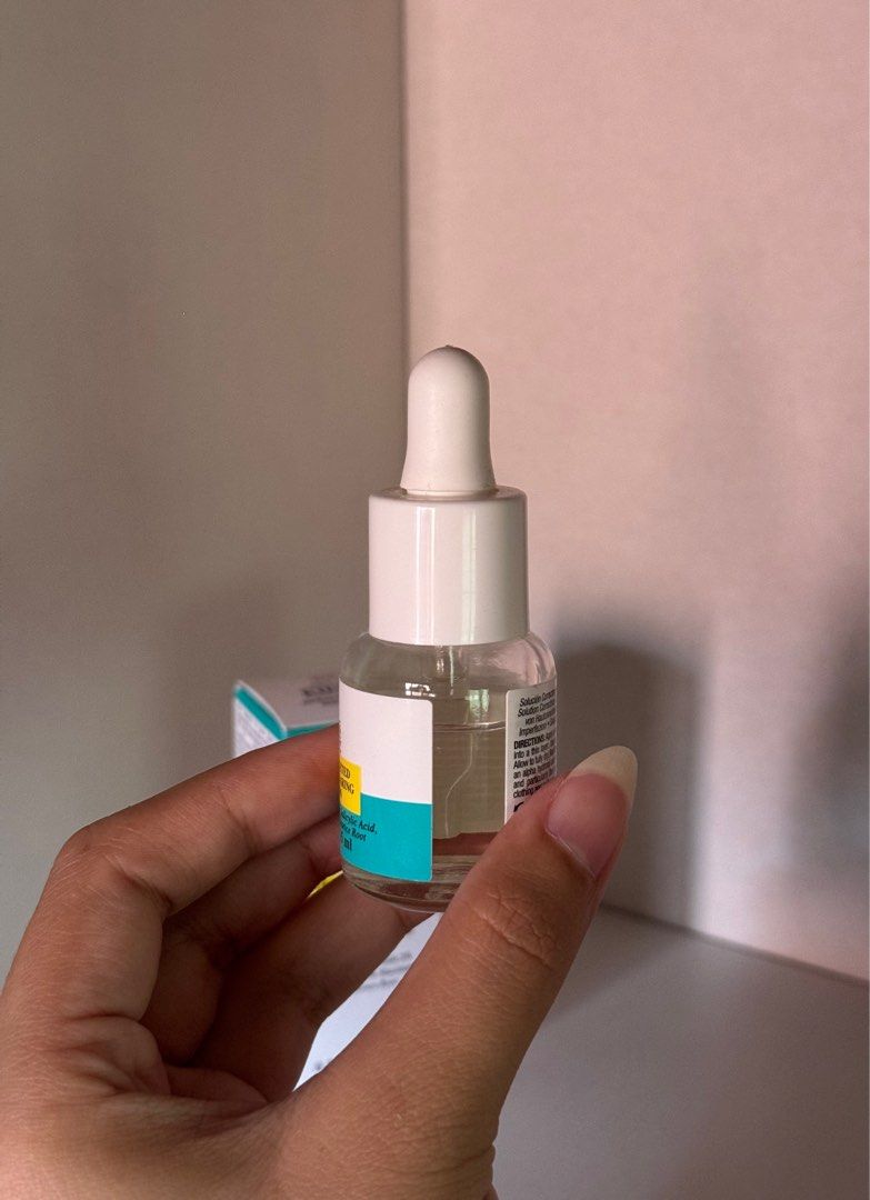 Kiehl’s Acne-Clearing Pimple Patch (Category: Face Care) located in Talisay. Submitted by tanyadiii (Listing ID 1366647498, Image 2). Description: - Kiehl’s Truly Targeted Acne-Clearing Pimple Patch with Salicylic Acid - Includes Caudalie Sample for Free Used but still has 70% left if not more. RFS: Not using anymore. Finally went to a dermatologist to address my skin issues. Shipping fee already included. Bought from Kiehl’s Official Store (Oran