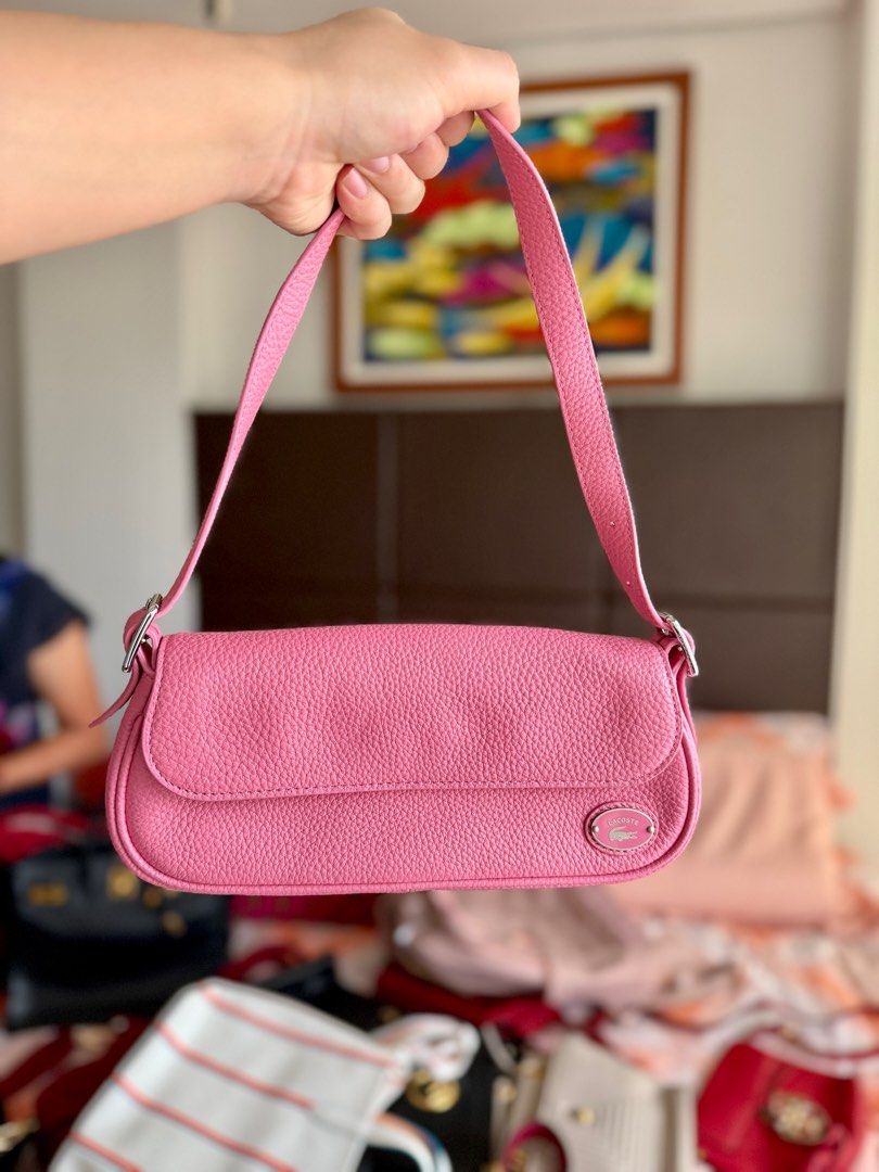 Lacoste shoulder bag (Category: Luxury Bags & Wallets) located in Butuan. Submitted by BytheriverClothing (Listing ID 1366574505, Image 2). Description: No flaws Original 10/10.