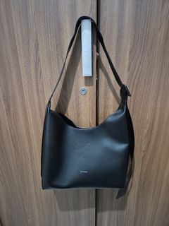 (Kategori: ) berada di . Dikirim oleh avelshopjkt (ID iklan 1366671574, Gambar 1). Deskripsi: .