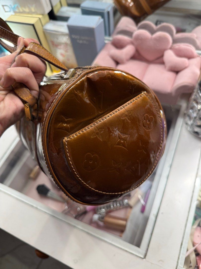 LV papillon ( Self Authentication) Ukay source (Category: Luxury Bags & Wallets) located in Cebu City. Submitted by dear.ondee (Listing ID 1366638642, Image 3). Description: Lv Papillon No bakbak No pipeline issue Watermarks visible Tarnish hardwares Needs cleaning.