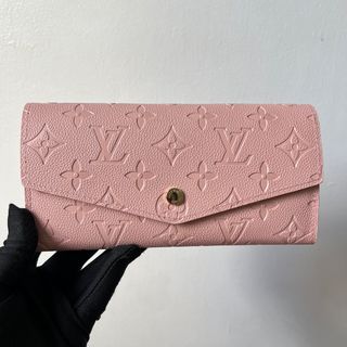 (Category: ) located in . Submitted by mjlenihcpreloved (Listing ID 1366590448, Image 1). Description: .