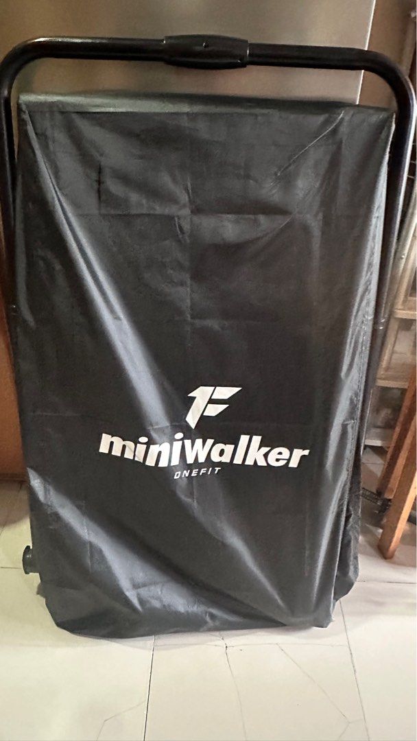 Mini walker （分類：其他家居傢俬）位於 Hong Kong。 由 conconsy 提交（商品編號 1366560121，圖片 1）。簡介： 因搬屋，只用過10次以內，9成新。 元朗自取，有重量。。
