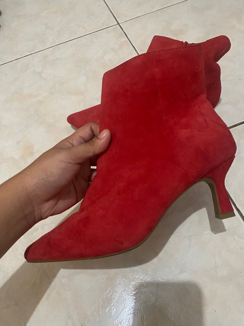 M&S Wide Fit Red Suede Ankle Boot (Category: Boots) located in Makati City. Submitted by eunaj (Listing ID 1366626999, Image 1). Description: Included in Balikbayan Box No box, Tags ONLY!! .