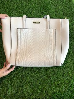 (Kategori: ) berada di . Dikirim oleh titipin_ai (ID iklan 1366684014, Gambar 1). Deskripsi: .