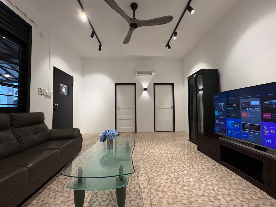 (Category: ) located in . Submitted by papago (Listing ID 1366667350, Image 1). Description: .