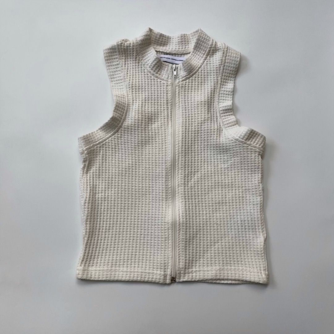 Nicki Studios Cream Waffle Knit Tank Top (Category: Sleeveless) located in Cebu City. Submitted by nolascoliah (Listing ID 1366696773, Image 1). Description: .