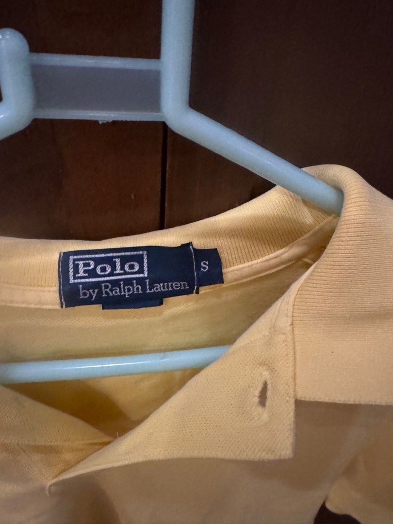 Original Ralph Lauren Polo Shirt (Category: Tshirts & Polo Shirts ) located in Makati City. Submitted by essentialsmnl (Listing ID 1366680198, Image 2). Description: Original Ralph Lauren Polo Tee Size M (Men’s) Dimensions: 19x21 CM No issues Looks New .