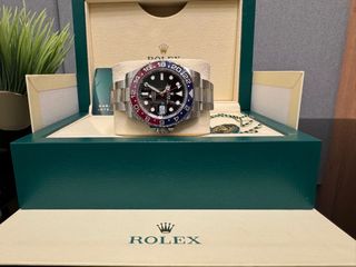 (Category: ) located in . Submitted by ajtswisswatches (Listing ID 1366724504, Image 1). Description: .
