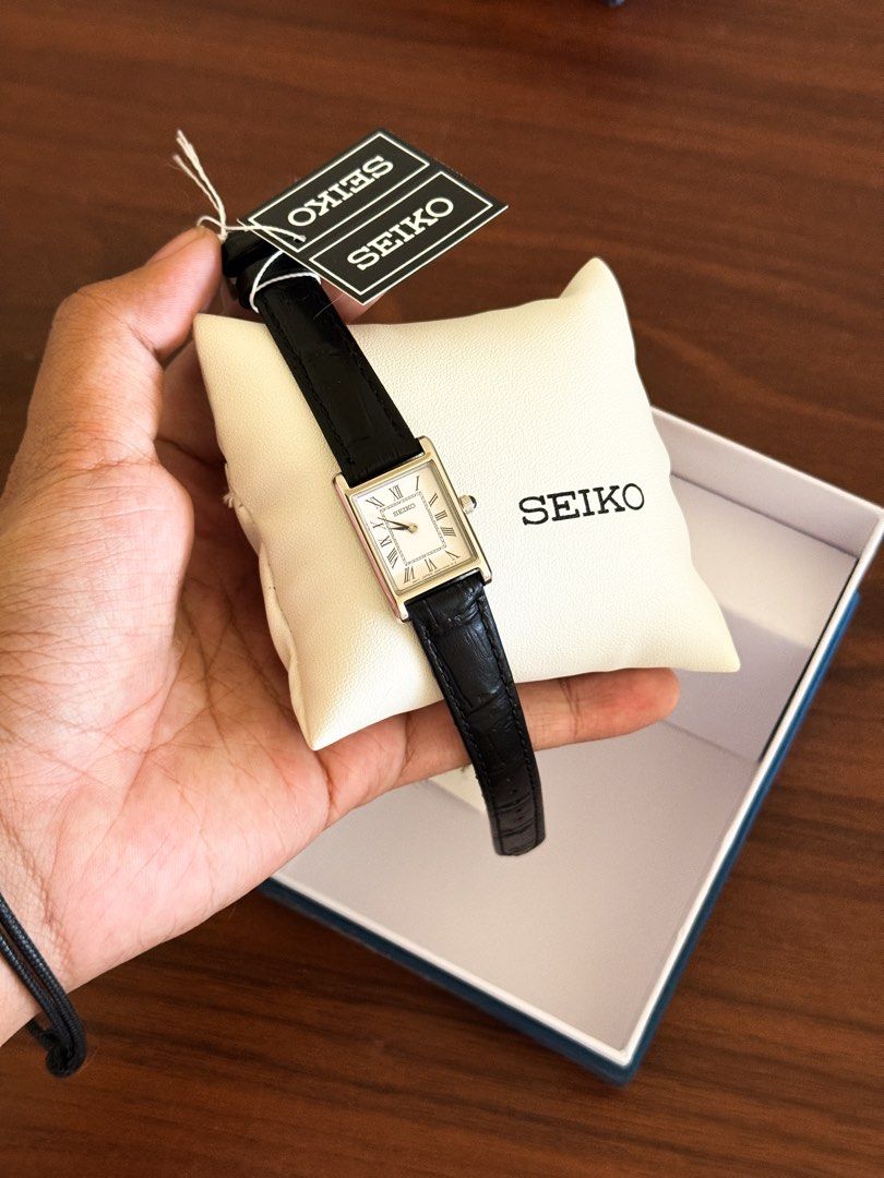 Seiko Tank - SILVER SWR053 (Category: Women's Watches) located in Dasmarinas. Submitted by lord.prime (Listing ID 1366542468, Image 3). Description: Seiko Tank for Women’s! Restocked 🫶🏼 Model: SWR053 (LEATHER STRAP SILVER) Movement: Quartz Water Resistance: 100m/30ft Case size: 18mm Brand New 💵 Price: Php 10,899 + Shipping Fee (BELOW SRP) (SRP/Bnew Price is Php 13K-14K and out of stock on malls) Limited Stocks only. First come, first serve! #P