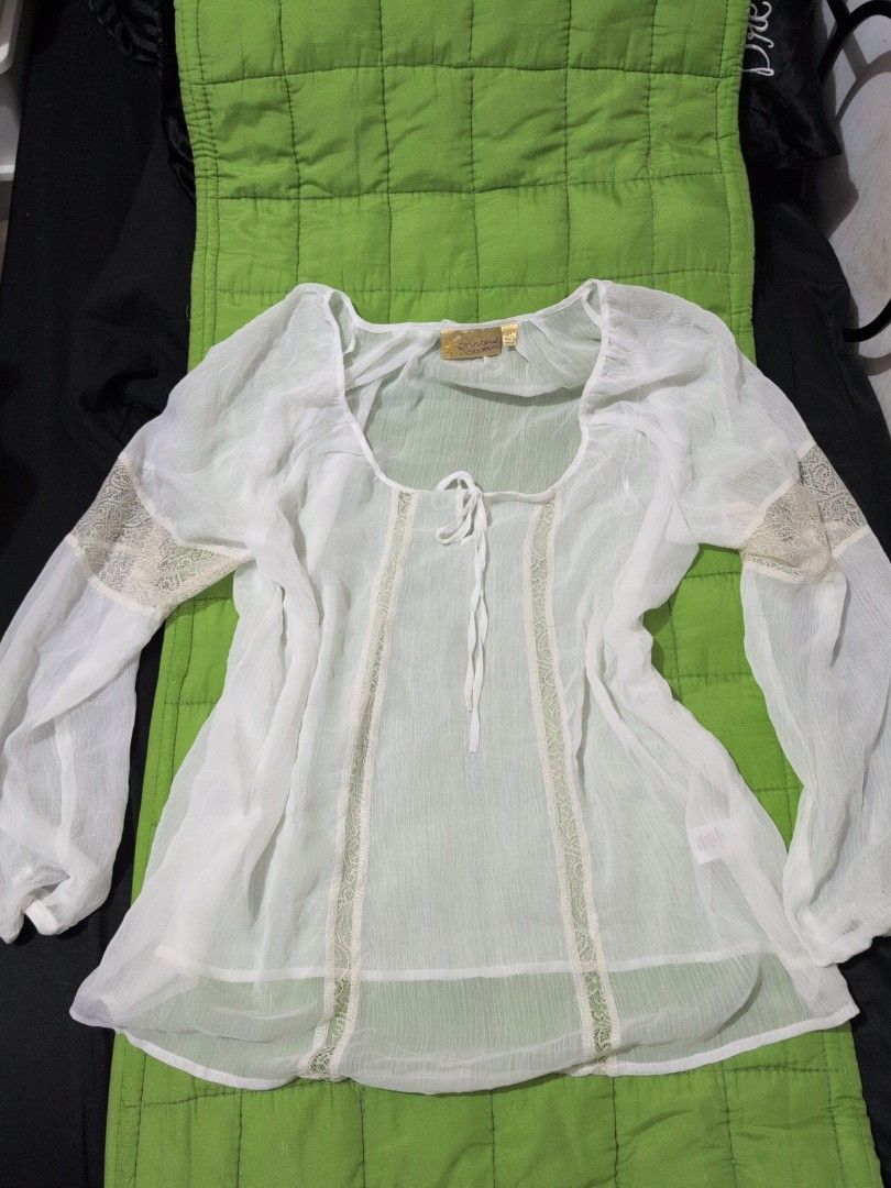 Sheer Vera Wang beach topper (Category: Others Tops) located in Imus. Submitted by kmoort (Listing ID 1366712275, Image 1). Description: xl on tag a sheer beach topper ung medyo conservative ka pro gusto mo mag swimsuit.. this is it Po sf not included refer to last pic when worn.