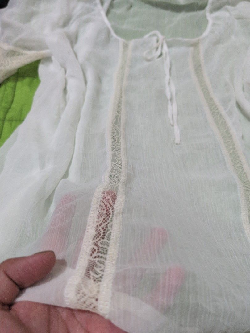 Sheer Vera Wang beach topper (Category: Others Tops) located in Imus. Submitted by kmoort (Listing ID 1366712275, Image 2). Description: xl on tag a sheer beach topper ung medyo conservative ka pro gusto mo mag swimsuit.. this is it Po sf not included refer to last pic when worn.