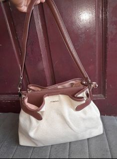 (Kategori: ) berada di . Dikirim oleh galeryprelovedd (ID iklan 1366716517, Gambar 1). Deskripsi: .