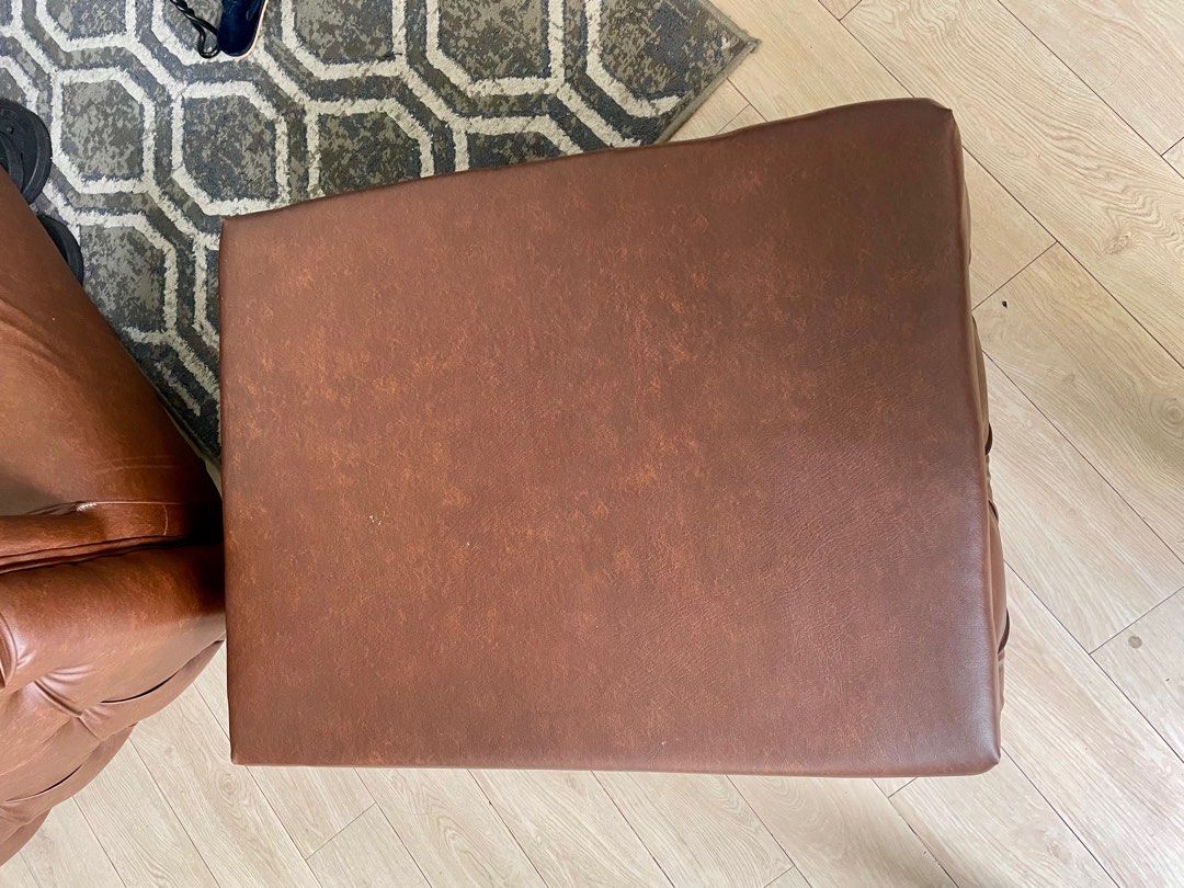 Tufted Oversized Ottoman (Category: Sofas) located in Pasig City. Submitted by kat136vil (Listing ID 1366623032, Image 2). Description: Used Tufted Oversized Ottoman Synthetic Quality Leather 2yr old 3k negotiable for sure buyers 30x24x15 inches .