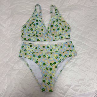 (Category: ) located in . Submitted by niniky.a (Listing ID 1366672145, Image 1). Description: .