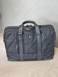 （分類：）位於 。 由 manner.maketh.man 提交（商品編號 1366629731，圖片 1）。簡介： 。