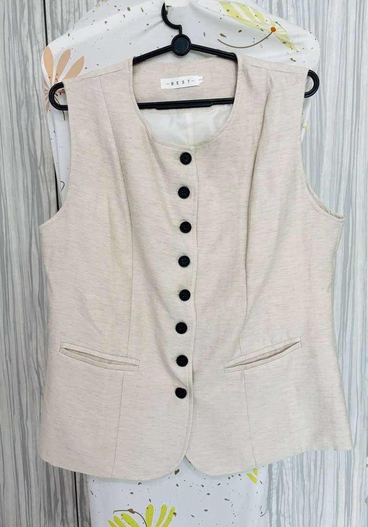 OFF THE SHOULDER V NECK VEST main image 0