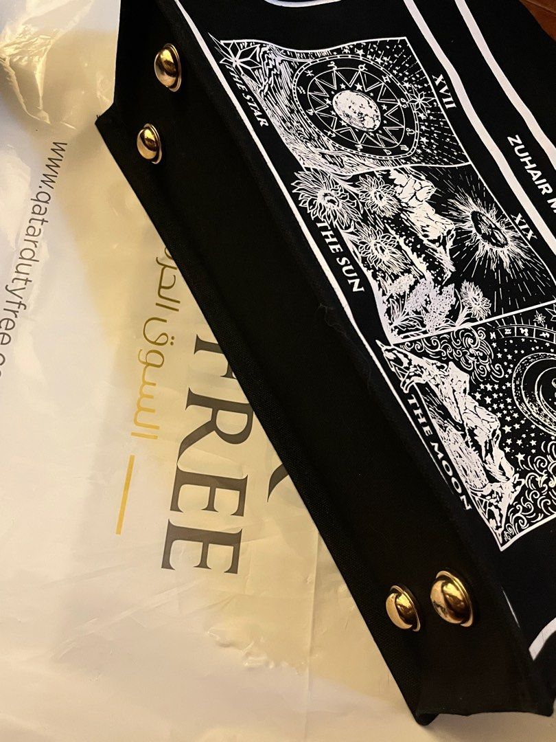 Zuhair Murad mini medium arab tote bag black (Category: Tote Bags) located in Manila. Submitted by milo08 (Listing ID 1366711218, Image 2). Description: Brand new 2 pcs only Mini size Travel tote bag.