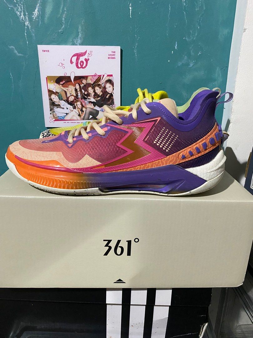 361 BIG 3 5.0 QUICK PRO (Category: Sneakers) located in Pateros City. Submitted by funkytimer (Listing ID 1368324234, Image 2). Description: FOR SALE 361 BIG 3 5.0 QUICK PRO SIZE 9 USED 4X NO ISSUES COMPLETE WITH OG BOX AND TAGS 1800 FIXED STEAL PRICE NA YAN.