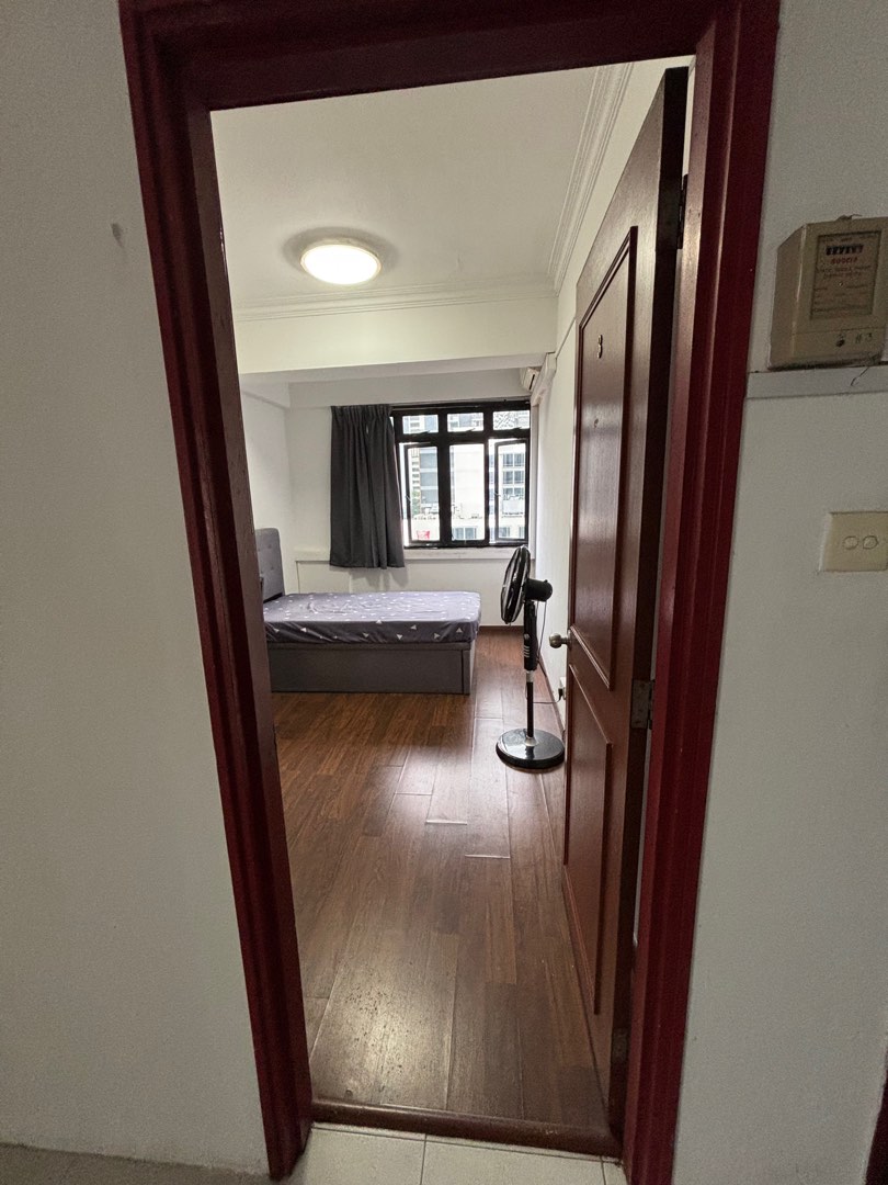 (Category: ) located in . Submitted by ideal_home_chewy (Listing ID 1368299227, Image 1). Description: .