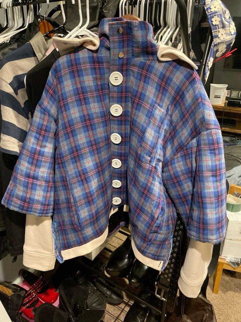 (LF) oversized / big button tops (Category: Looking For) located in Irosin. Submitted by gitarriff (Listing ID 1368243487, Image 2). Description: my preferably size is m-xl.