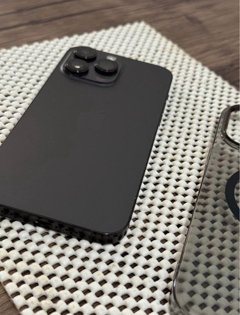 Apple iPhone 14 Pro Max (Category: iPhone 14 Series) located in Taguig. Submitted by influenzas (Listing ID 1368284840, Image 3). Description: Selling my iPhone14 Pro Max for 35,000.00 This comes with complete accessories, box, paper bag and an original (used) charging cable, and a case. ☑️ 100% working and good condition ☑️ Black, 128gb ☑️ no issues, no scratches, no dents, very smooth, well-maintained, no repairs ever done ☑️ 87% battery health