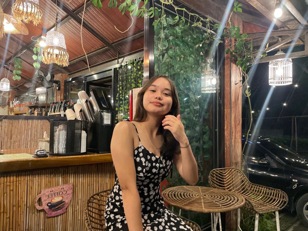 Black Floral Dress (Category: Dresses) located in Manila. Submitted by raaveenc (Listing ID 1368218358, Image 2). Description: For sale po yung suot ko na dress. 2 Times ko lang nagamit yan guys!! Get niyo na ;).