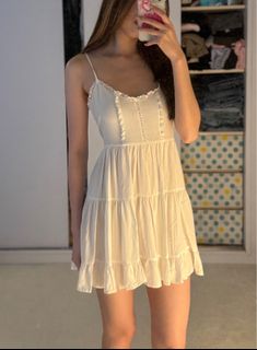 (Category: ) located in . Submitted by thriftymaterialgorl (Listing ID 1368359025, Image 1). Description: .