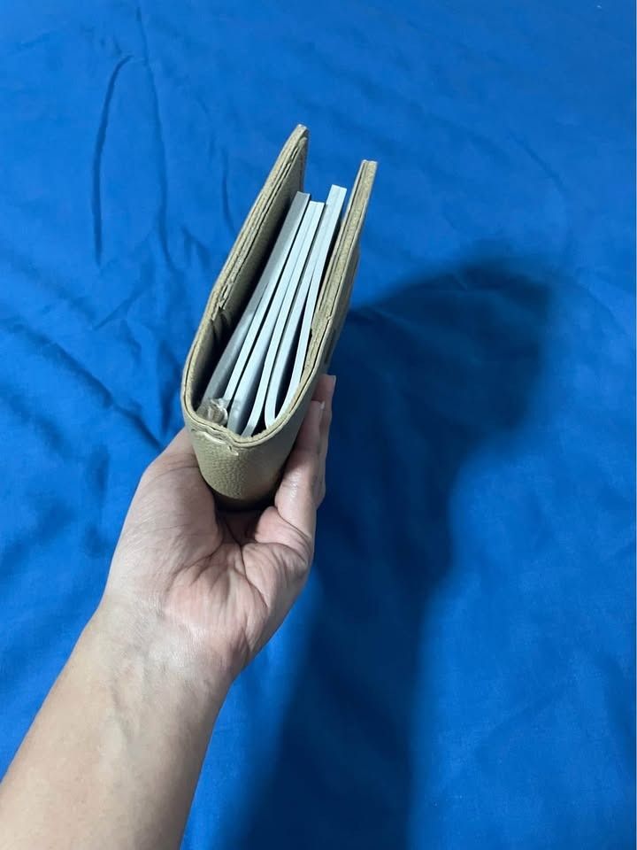 Custom A6 Traveler’s Journal with free inserts (Category: Stationery & School Supplies) located in Manila. Submitted by hanneyrome92041 (Listing ID 1368379201, Image 3). Description: Custom A6 Travelers Notebook cover with free inserts 400 pesos fixed Custom TN Cover from orange app (SRP: ~700 pesos) - With pen loop - with pockets Free A6 inserts (can be bought from orange app! I can send link of the shop or simply search. they are less than 50 p