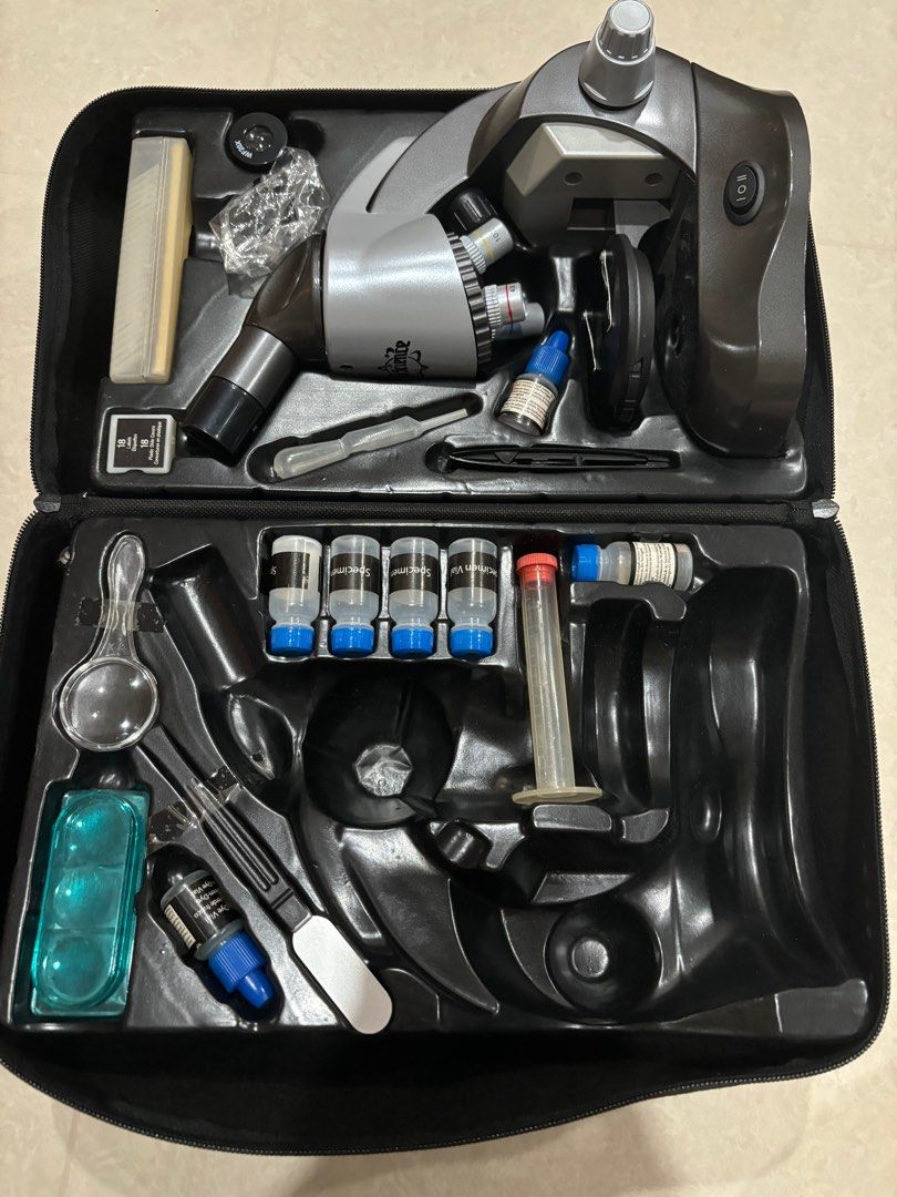Eduscience Microscope (Category: Educational & Learning Toys) located in Singapore. Submitted by netila (Listing ID 1368369205, Image 1). Description: Self Collect at Hundred Palms Residence.
