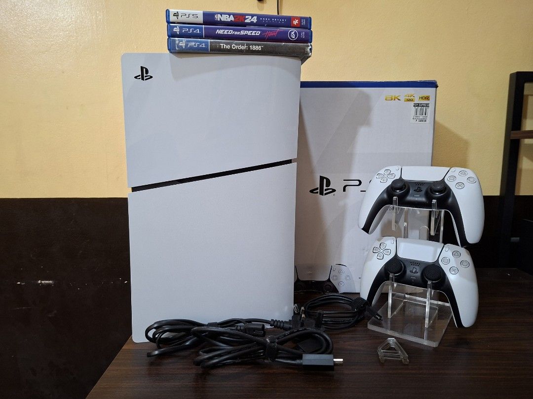 Family bundle PS5 slim 1TB (Category: PlayStation) located in Manila. Submitted by pjthebartender (Listing ID 1368297570, Image 1). Description: PS5 Slim 1TB 100% no issue Complte and Orig Cables Stand 2 controller 3 physical games plus digital games 27k only🙏🙏🙏 Swap to PS4 Slim-PRO/Nintendo Switch/Steamdeck LBC Tondo-Q.C-Makati LRT 1-2.