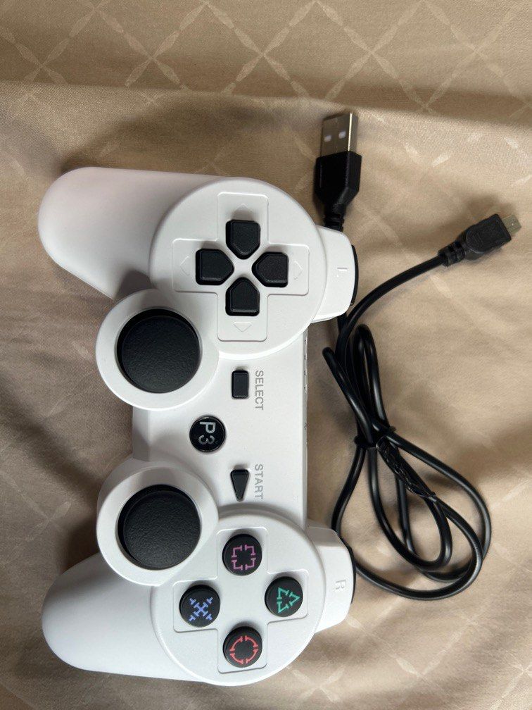 Game controller (Category: Controllers) located in Singapore. Submitted by 2dollarsloved (Listing ID 1368242543, Image 1). Description: Never use before and only can be used when connect with wire otherwise all good Can come and collect and paynow me thanks .