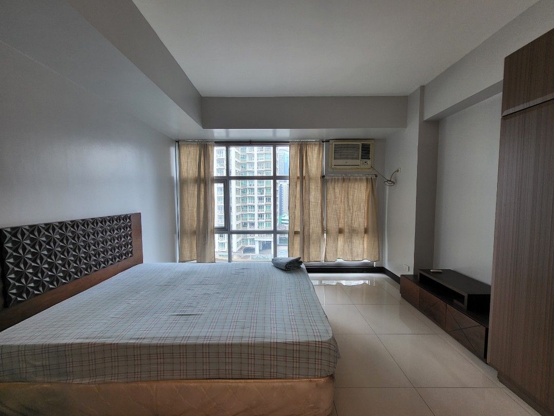 Greenbelt Madison Makati Studio Condominium 36sqm (Category: Apartments & Condos) located in Pasig City. Submitted by atan_80 (Listing ID 1368287228, Image 1). Description: For Rent: Greenbelt Madison Condominium Large Studio Unit - 36.6sqm Fully Furnished - queen-sized bed - aircon - dining set - sofa set - electric stove and range hood - water heater - front load washer and dryer - refrigerator Location is close Makati Medical City, Greenbelt a