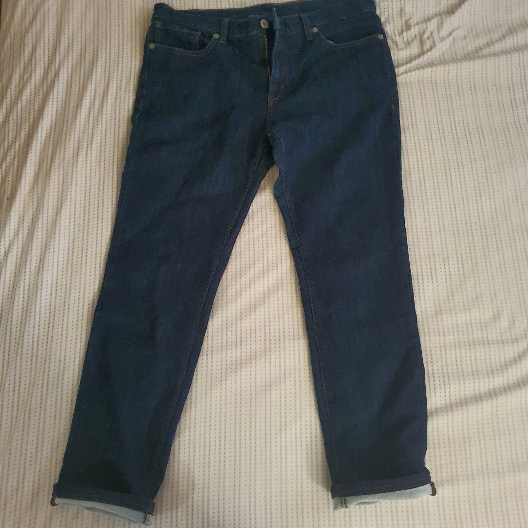 GU dark indigo slimfit jeans (Category: Jeans) located in Cainta. Submitted by kenmaralit (Listing ID 1368250835, Image 1). Description: GU Dark Indigo Jeans Size Large (34) Excellent Condition Very nice material, perfect for casual and semi formal👍 RFS: serious decluttering.