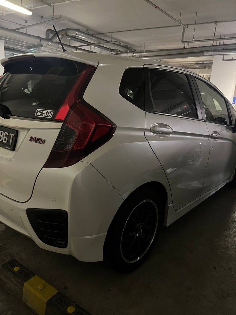 Honda Jazz 1.5 RS (A)62872684971139112
