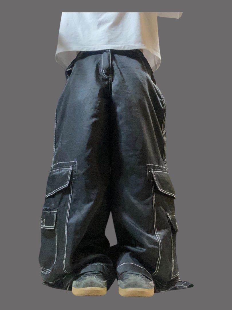 Jnco Thai Boot Big Deep Pockets Baggy Jeans (Category: Jeans) located in Antipolo. Submitted by flameheadz (Listing ID 1368383742, Image 3). Description: - Fabric loose see slides, white spots not noticeable, heavy and thick material Waist: 30” Length: 38.5” Thigh: 13.5” LO: 14.5” + SF Model Reference: 5’4 60kg 30” Waist .