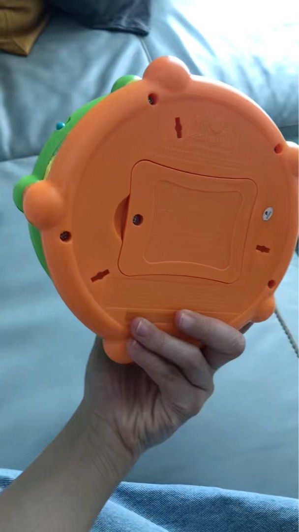 LeapFrog Learning Path Drum (Category: Infant Playtime) located in Singapore. Submitted by skeung1 (Listing ID 1368243185, Image 2). Description: - LeapFrog Learning Path Drum in excellent condition (like new) - Fun and educational toy for kids - Features different sounds and activities - Perfect for kids learning about music and rhythm - In good working order - Comes with all original parts.