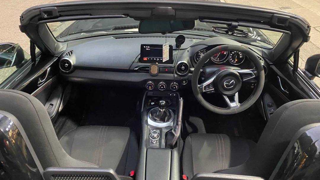 Mazda MX5 ROADSTER S Manual62863131615619112
