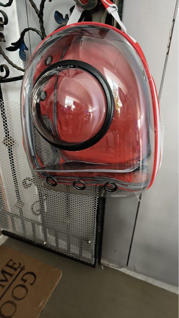 Pet Carrier (Category: Homes & Other Pet Accessories) located in Singapore. Submitted by babymomma_ (Listing ID 1368227296, Image 1). Description: Never use. Cat don’t like. Clearing out sale Self pick up @ Pasir Ris st 72.