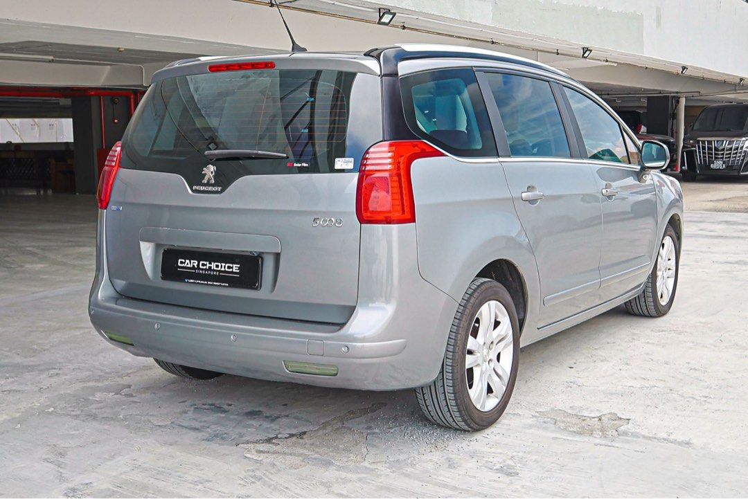 Peugeot 5008 Diesel 1.6A BlueHDI EAT6 Sunroof Auto (Category: Used Cars) located in Singapore. Submitted by sgcarchoice (Listing ID 1368237012, Image 3). Description: Features: 1.6L blueHdi euro 6 diesel engine, 118bhp, 6-speed automatic, ABS, airbags, cruise control, auto headlights/rain sensors, fuel economy of 23.3km/l. View specs of the Peugeot 5008 Diesel (2014-2016) Accessories: Panoramic glass roof, premium leather seats, dual-zone climate