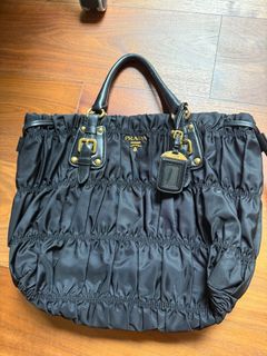 (Category: ) located in . Submitted by shoppingmama11 (Listing ID 1368249902, Image 1). Description: .