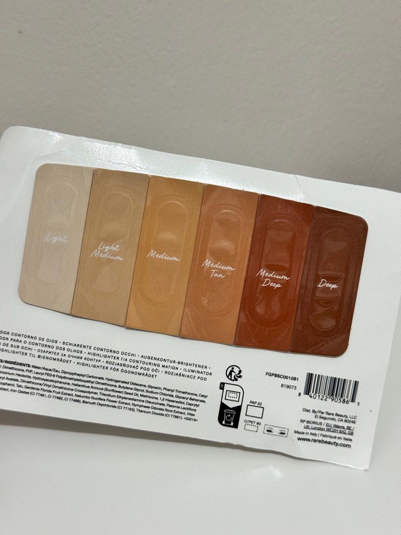 RB Light Under Eye Brightener (Sample) (Category: Makeup) located in Cavite. Submitted by mfcenv (Listing ID 1368353247, Image 2). Description: This is a sample / trial only. Visible folds due to storage but never been used. Choose from 6 flex-to-fit shades, each created to cover a range of skin tones: Light – neutral undertones to brighten fair to light complexions Light Medium – pink undertones to brighten light to medium complexions Medium – g