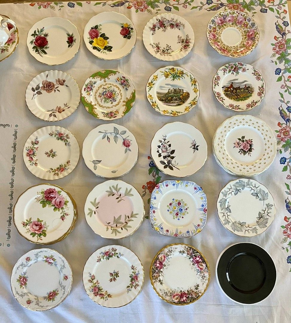 Royal Albert "Bread and butter plate/tea plate" (Category: Coffee & Tea Tableware) located in Pasig City. Submitted by singledadreseller (Listing ID 1368238547, Image 1). Description: Royal Albert "Bread and butter plate/tea plate" php300 to php700each depending on rarity or condition.