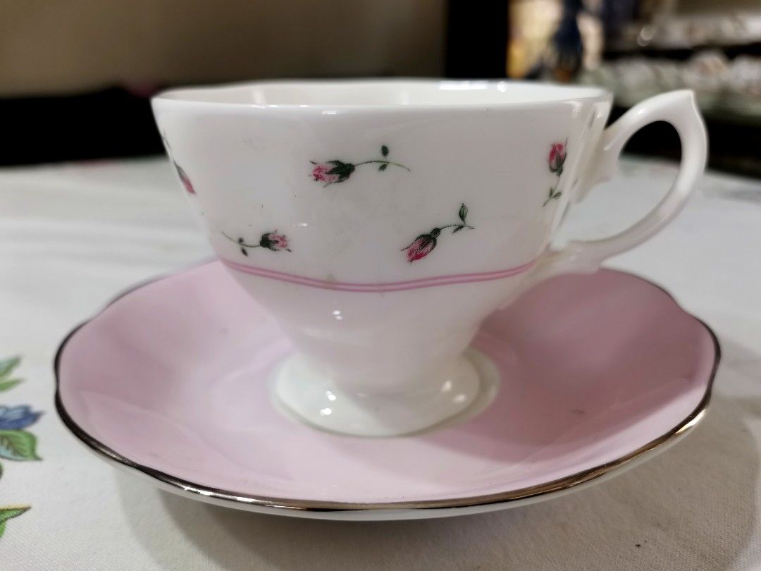 Royal Albert Rosebuds mixed and match duo (Category: Coffee & Tea Tableware) located in Pasig City. Submitted by singledadreseller (Listing ID 1368250565, Image 1). Description: Royal Albert Rosebuds mixed and match duo Bone china made in england has scratched stamps but still in very good condition 1 available.