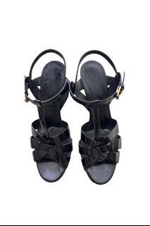 (Category: ) located in . Submitted by vintage_wardrobe (Listing ID 1368259515, Image 1). Description: .